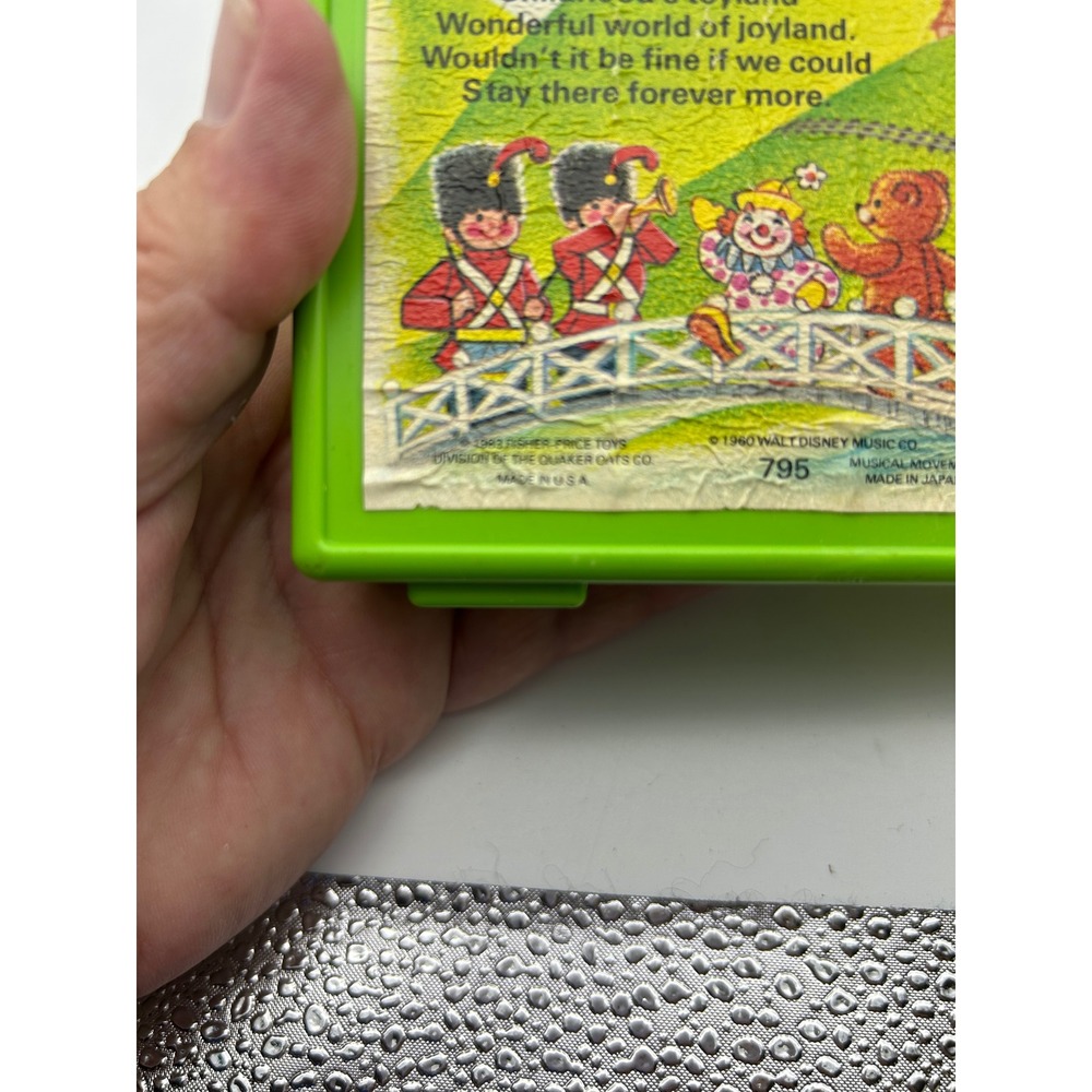 Vintage 1983 Fisher-Price Toyland Musical Radio 795 Green Wind Up Toy - Picture 5 of 10